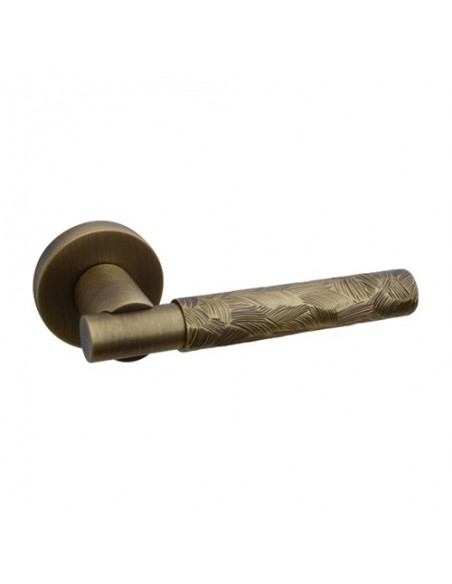 AKTUELL P14 AKTUELL P14